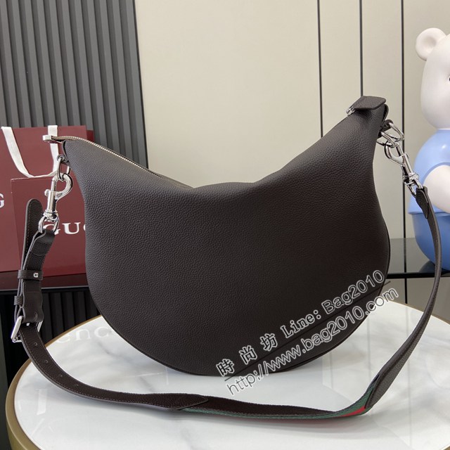 Gucci專櫃古馳最新款Body雙鎖扣粒面軟皮小號男士肩背包 jh2466型號：801887